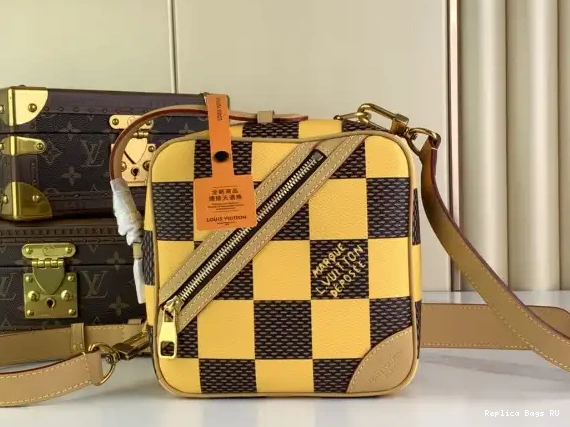 Affordable Chess LOUIS Messenger-24*24*8CM VUITTON 0521